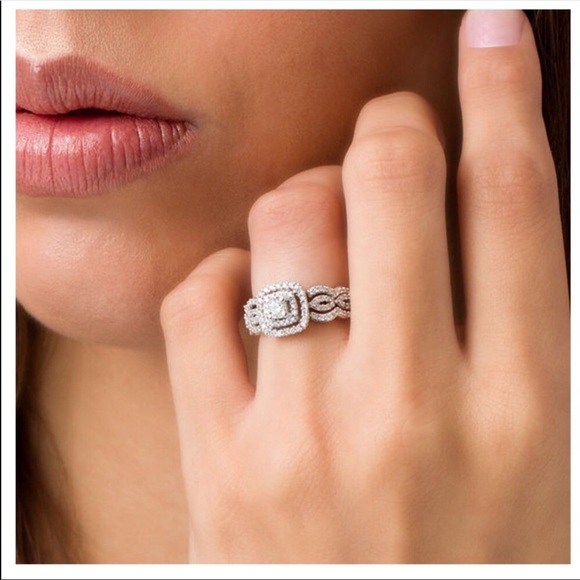 💍SOLD💍Diamond Bridal Set in 10K White Gold - Picture 4 of 6